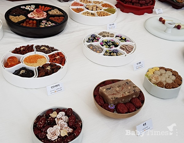 ‘제7회 한국 식문화 세계화 대축제’를 통해 선보이고 있는 다양한 한식들.