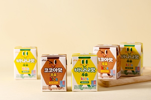 빙그레가 선보이고 있는 어린이용 가공유 '바나나맛우유 kids & 코코아맛우유 kids' 제품. (자료제공=빙그레)